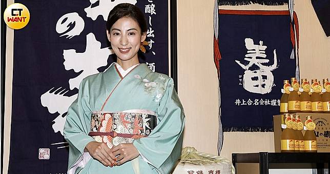 大久保麻梨子靠酒找激情　微醺任性討抱