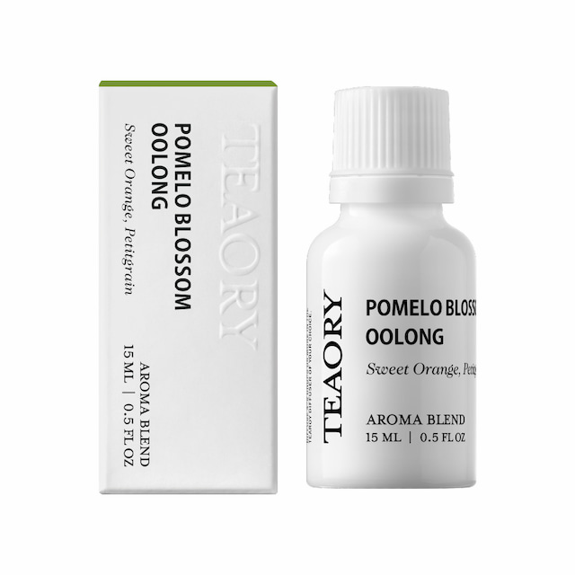 ．一日茶事 tsit-lit te-su｜一個以茶為本的保養品牌．來聞香｜室內香芬系列．將時光淬鍊出的茶香原味，全都濃縮進細緻典雅的白玉瓶中．讓嗅覺在芬芳中甦醒，靜靜體悟歲月靜好的從容之美【伊聖詩芳療