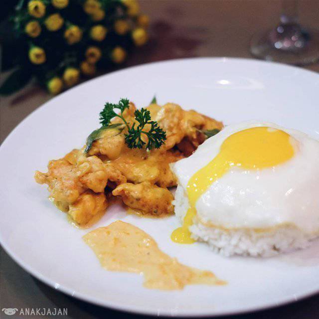 6 Lumuran Ayam Saus Telur Asin yang Bikin Kamu Menelan Ludah!