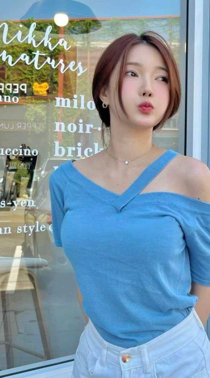 กลุ่มแจกคลิปแพรวพราว/เท่ byครีม