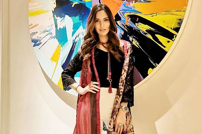 64 Model Baju Batik Nia Ramadhani HD Terbaik