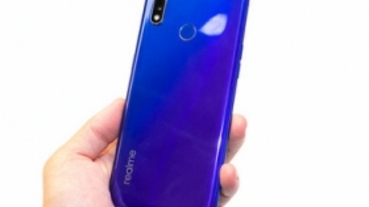 台灣 6 月上市，realme X 青春版（realme 3 Pro）實機動手玩