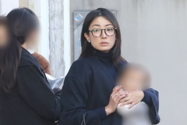 堺雅人 半沢 支えた妻へ恩返し 菅野美穂復帰のため仕事調整