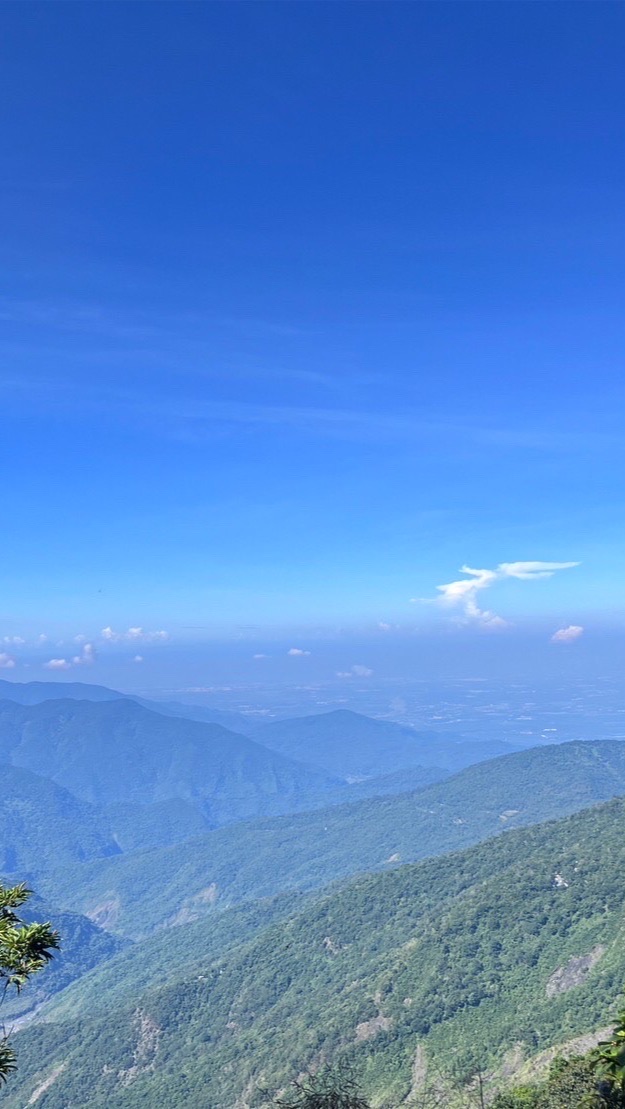 負重健走山林趣