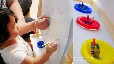 【兒童畫架開箱】Teamson Kids 小藝術家梵谷兒童雙面畫架│美國紐約品牌（優惠團一波） 跟著Livia享受人生