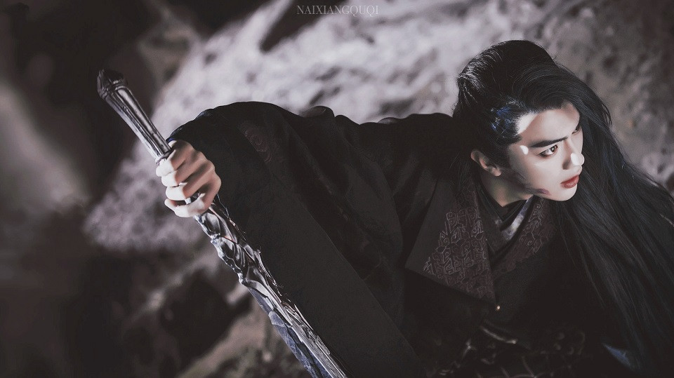 許凱的古裝角色4：《招搖》厲塵瀾