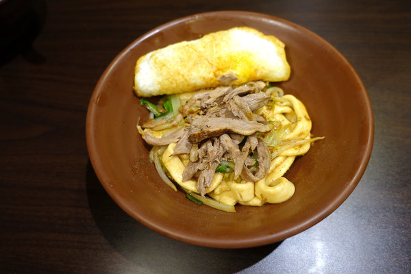 溪尾街美食-鼎街鴨香飯三重溪尾店，三重鴨肉飯，鴨香飯、韭菜鴨腸、炒鴨血，三重好吃鴨肉飯，好吃不貴可外送鴨肉飯