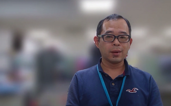 Microsoft Teams 視訊會議時可用AI把人的背景虛化，我們實測了幾種不同情況看它的虛化能力有多強？