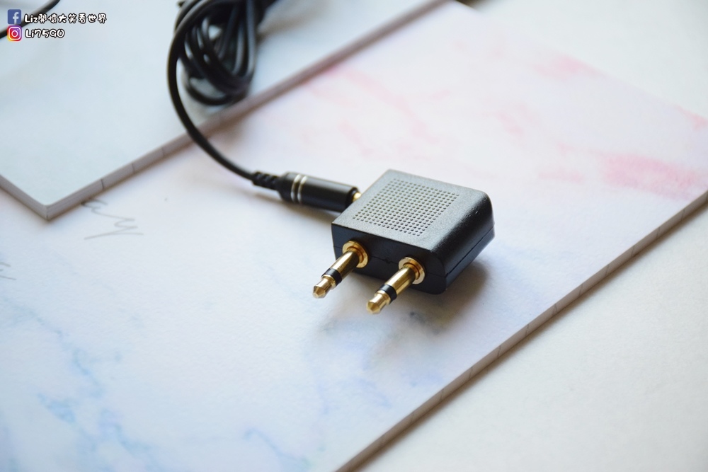 360 eB音霸5.1聲道超重低音耳機DSC_0214Liz開懷大笑看世界.JPG