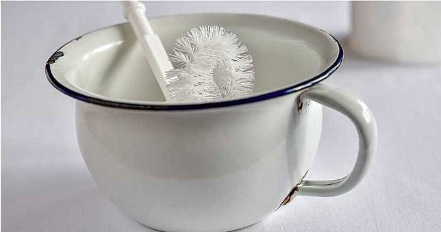 「馬桶刷挖肛門」結局超悲劇　男患者赴急診求助