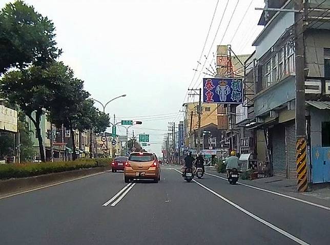 屏東監理站提醒用路人道路上雙白實線標線是禁制 Nownews 今日新聞 Line Today