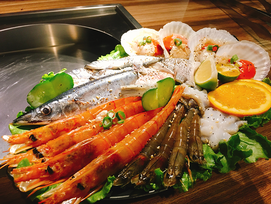 月桂炭火燒肉,基隆吃到飽,基隆燒肉,日式燒肉,炭烤,吃到飽,海鮮吃到飽,生蠔吃到飽,龍蝦吃到飽,帝王蟹吃到飽,牛小排吃到飽,牛舌吃到飽