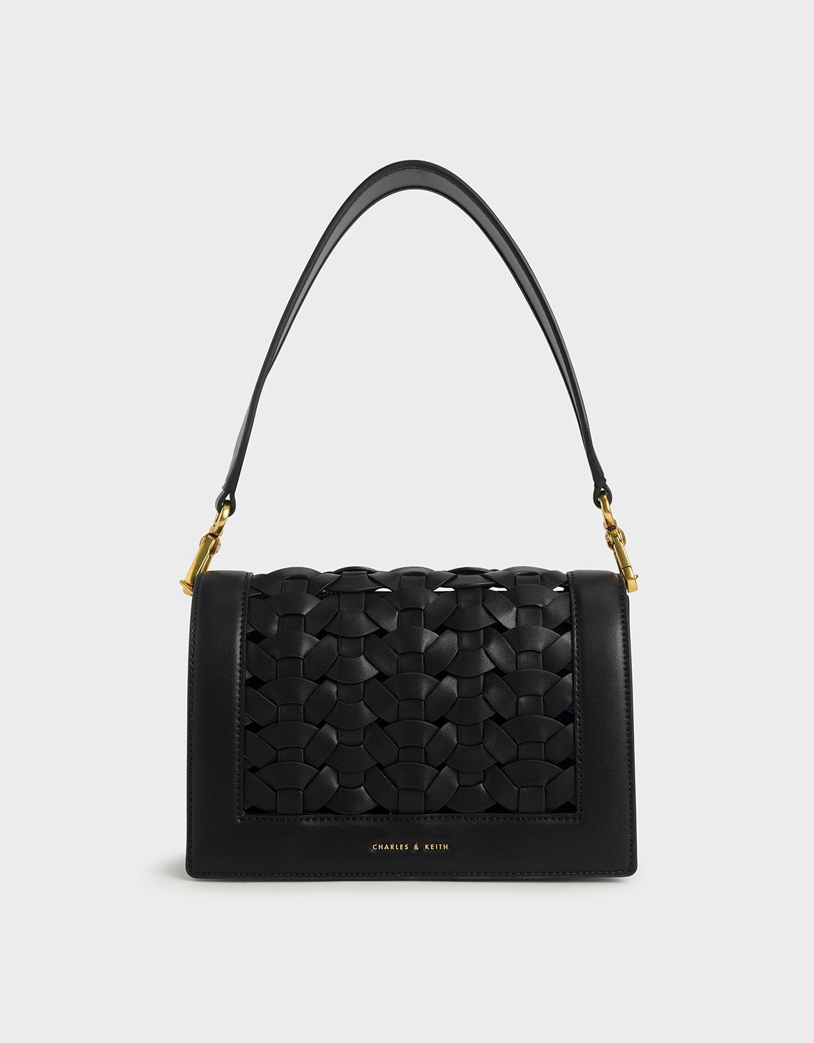 皮革編織的復古華麗點綴，提升整體細緻質感，以雍容高雅的成熟魅力輕鬆出席正式場合。