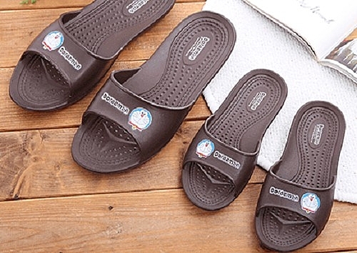 EVA輕巧材質，質輕有彈性可吸震n鞋底人體腳底掌紋設計