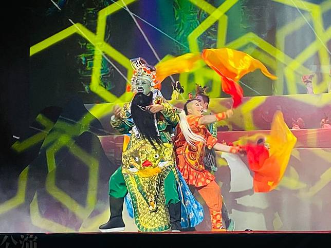 紙風車劇團在澎湖縣演藝廳呈獻三場《哪吒鬧龍宮》精彩演出。（紙風車劇團提供）
