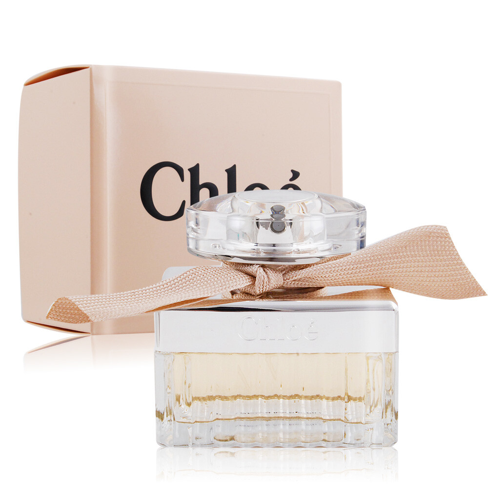 經典系列 優雅華貴氣質風情 柔美花香調  前味小蒼蘭 粉色牡丹荔枝 中味木蘭花 玫瑰花鈴蘭 後味香柏木 甜蜜琥珀  中文品名chloe' 同名女性淡香精(30ml) 規格30ml  使用方法一般使用方法 保存方法請置於陰涼處請勿直接陽光照射以免變質  溫馨提醒  本產品屬於私人消耗性產品已拆封或使用過無法恢復原狀商品外盒損壞等均恕無法辦理退換貨  使用後若有過敏請即刻停止使用並請教醫生  退貨時務必附回原完整商品贈品包裝外盒均齊全 商品建議下訂前先實際試色試用後再購買若因顏色不符或皮膚不適等症狀恕不接受退換 個人電腦螢幕差異照片拍攝關係造成色差請以實際商品為準