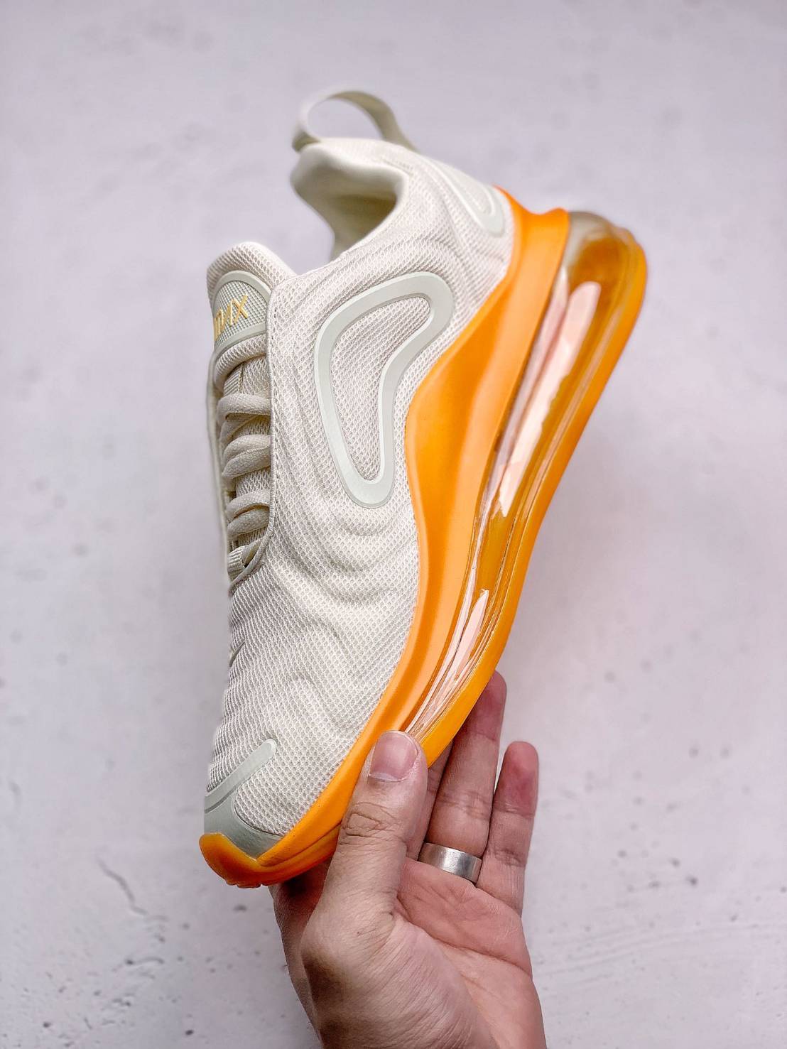 Nike Air Max 720氣墊慢跑鞋 情侶款