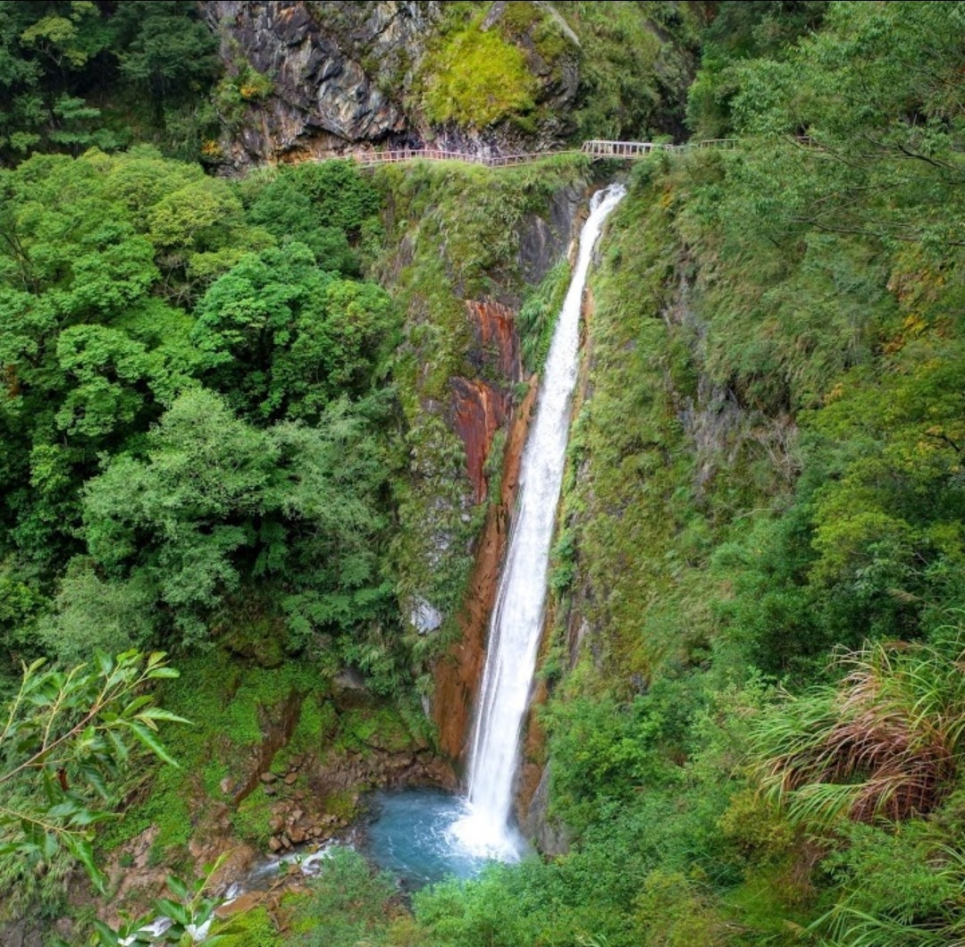 圖片來源/雲龍瀑布-LINE熱點用戶