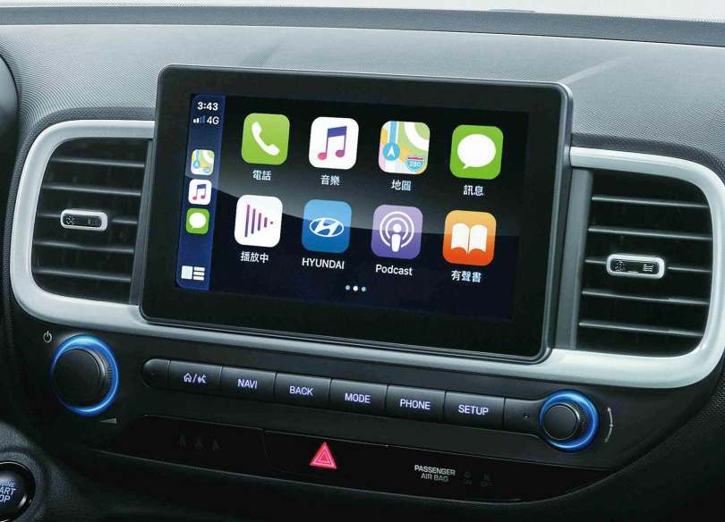 中控為八吋懸浮式觸控螢幕，可支援Apple CarPlay和Android Auto手機連結。（圖／南陽實業提供）