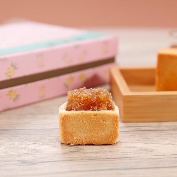 眺望超大片鳳梨田~8間「必吃鳳梨酥」推薦！這間還可以DIY做糕點~