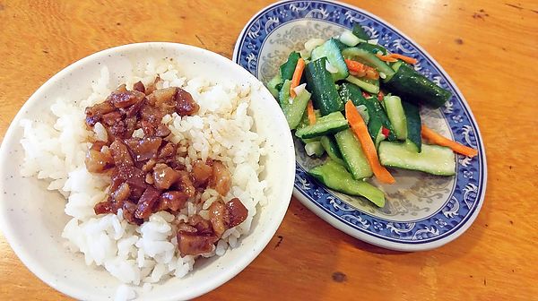 【台北美食】芝山鵝肉切仔麵-絕無僅有的10元魯肉飯10元切仔麵