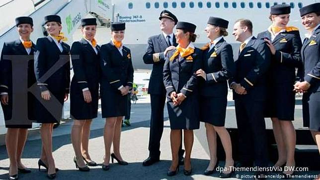 Lowongan Kerja Sebagai Pramugari 2020 Tni Au Dipersiapkan Untuk Vvip Kontan Co Id Line Today