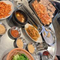 嚕の韓國ㄟ代購小天地