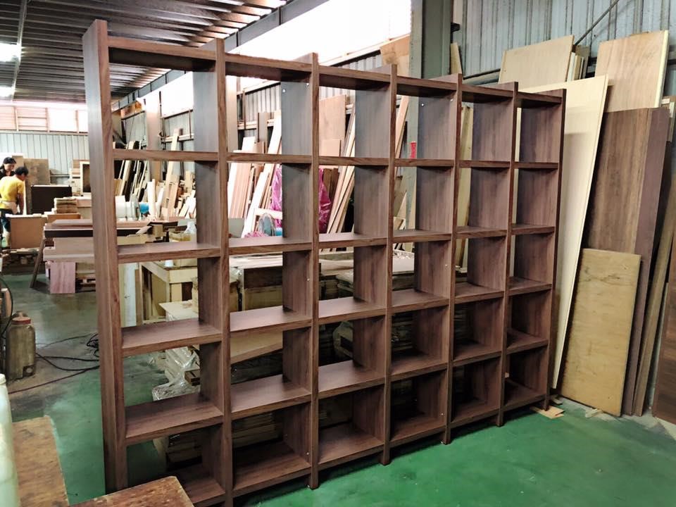 多年前公婆與兒子們同住在這三十年的社區大樓，婚後我