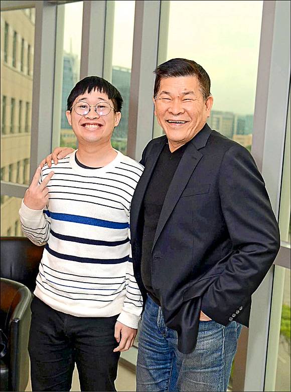 澎恰恰不讓兒靠爸闖星途吐舌沒虧余家人 自由電子報 Line Today