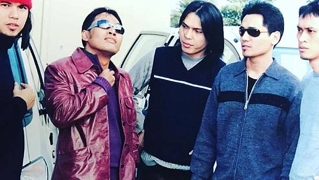 6 Lagu Karya Erwin Prasetya Bersama Dewa 19 Liputan6 Com Line Today