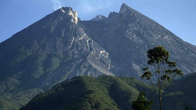 51+ Foto Penampakan Di Gunung Merapi Gratis Terbaik