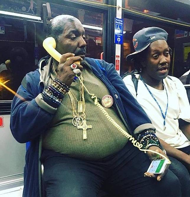 Menggabungkan komunikasi konvensional dengan modern