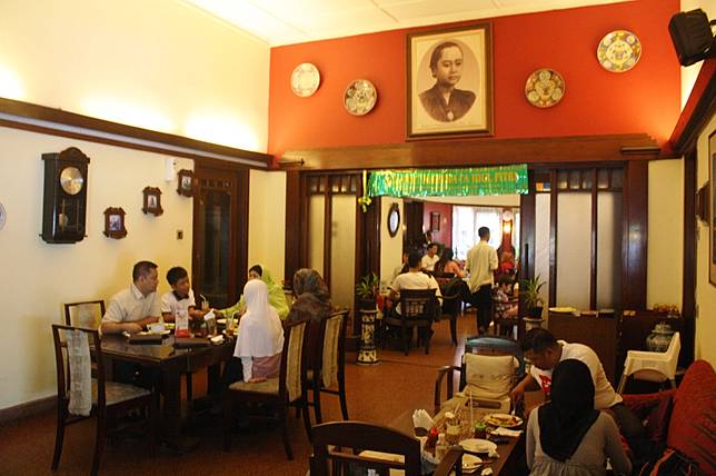 10 Tempat Seru di Bandung Ini Asik untuk Buka Bersama