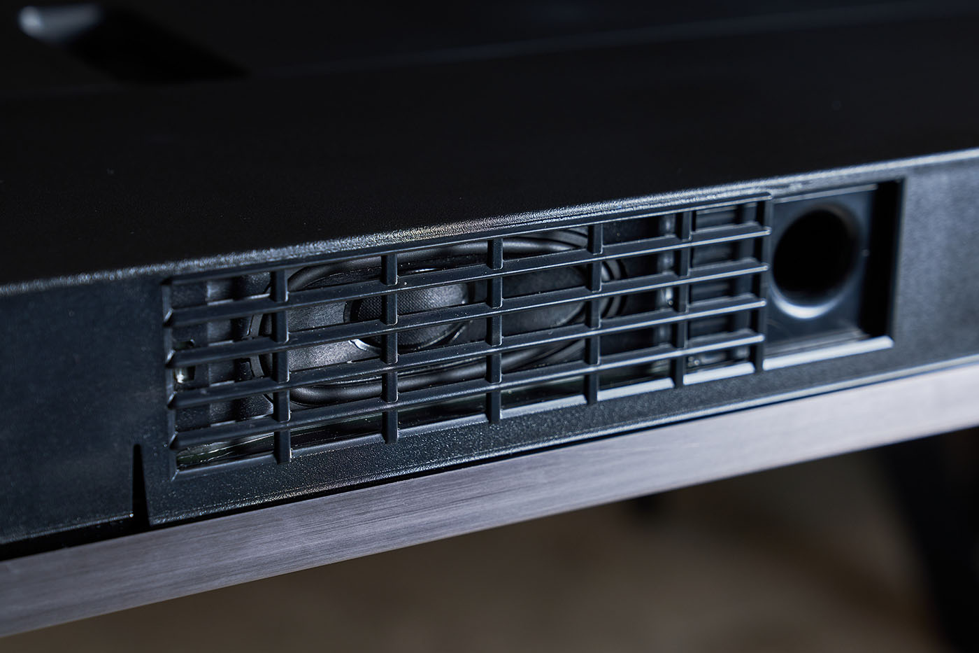 追求畫質至上主義，再現強力音響，Sony KD-65X9500H 高階液晶電視評測