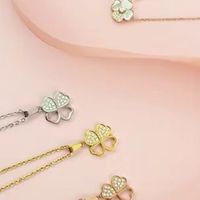 World Jewelry เครื่องประดับ