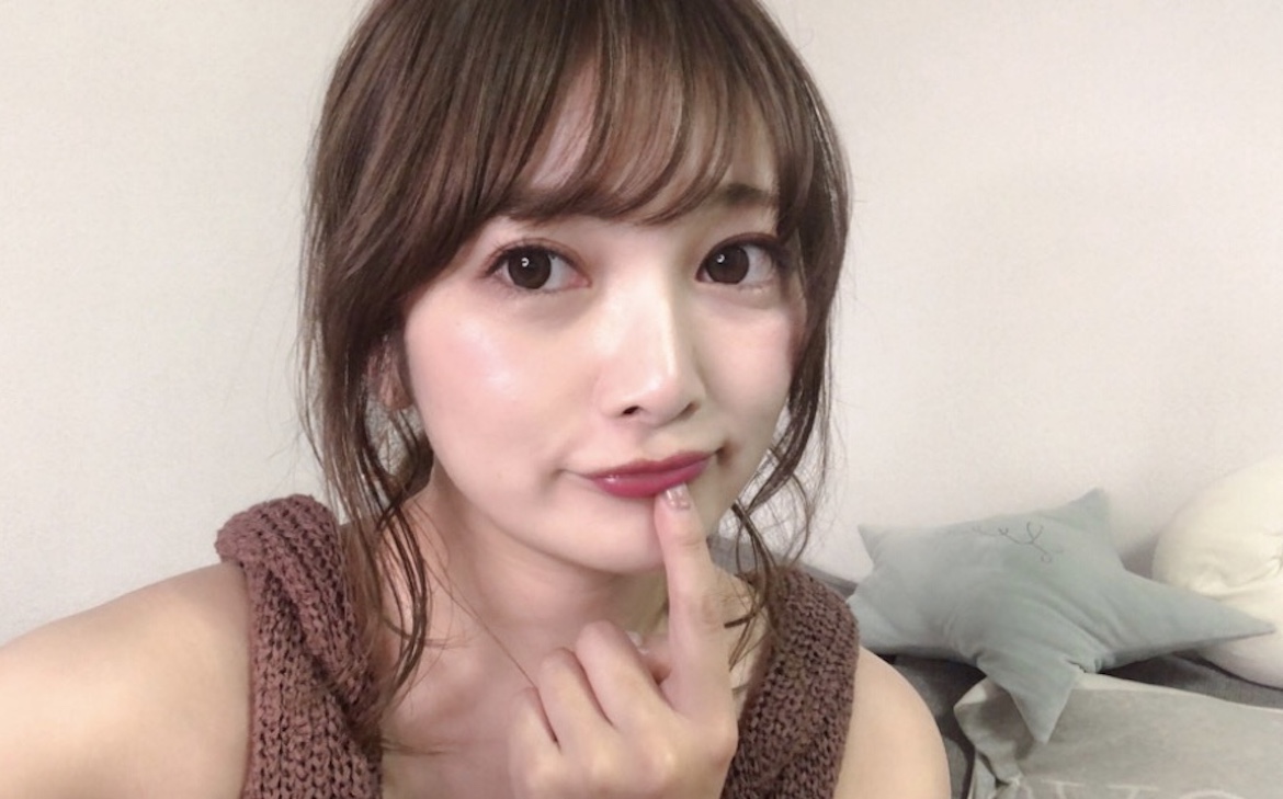 初心者さんにこそ使ってほしい 万人ウケする赤リップ Charmmy