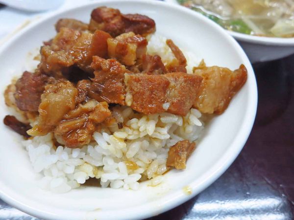 【板橋美食】巧園雞肉飯-使用肉塊做成的魯肉飯