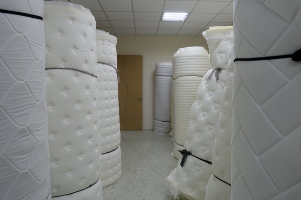 台中床墊工廠直營,台中獨立筒床墊,大里八鐘頭展示工廠,平價乳膠獨立筒床墊, 彈簧保固10年、流程透明手工客製獨立筒床墊