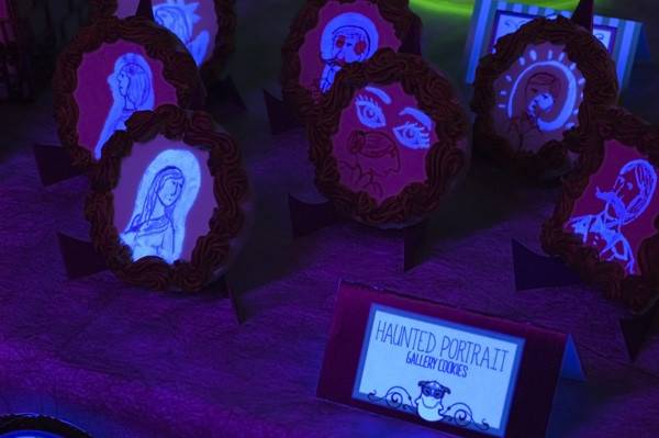 5 Makanan Glow in The Dark yang Super Hype