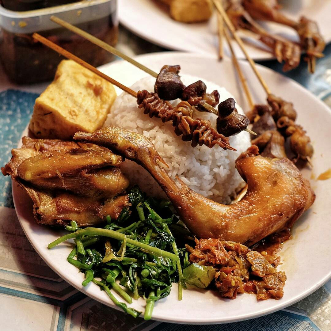 5 Kuliner Di Jalan Braga Yang Jadi Buruan Para Penggila Makan