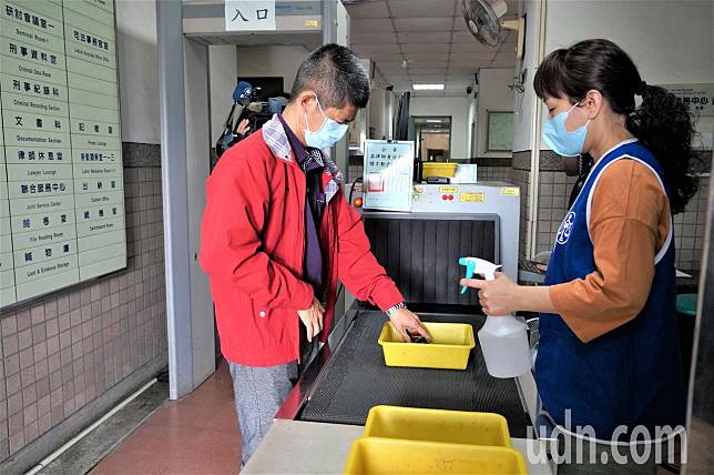 陳菊前攝影官出庭首曝光 法官斥他「亂認罪一通」