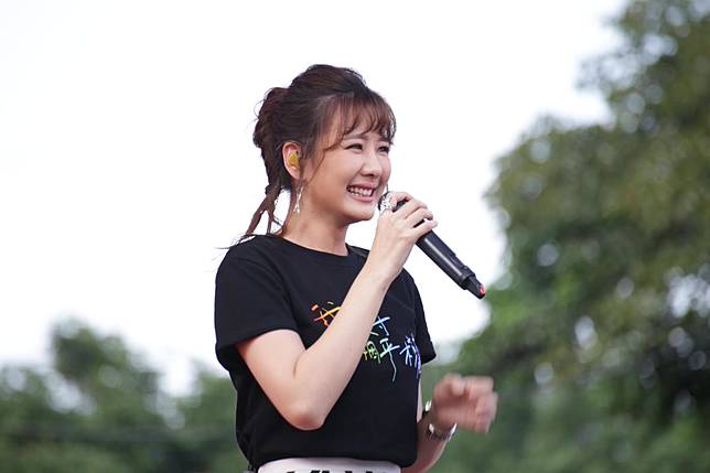 台灣濱崎步 保庇 同志生日願望獻給所有相愛的人 鏡週刊 Line Today