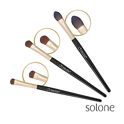 霧面黑與質感金雙色搭配嚴選動物毛眼窩鋪色刷眼影暈染刷輪廓細節刷