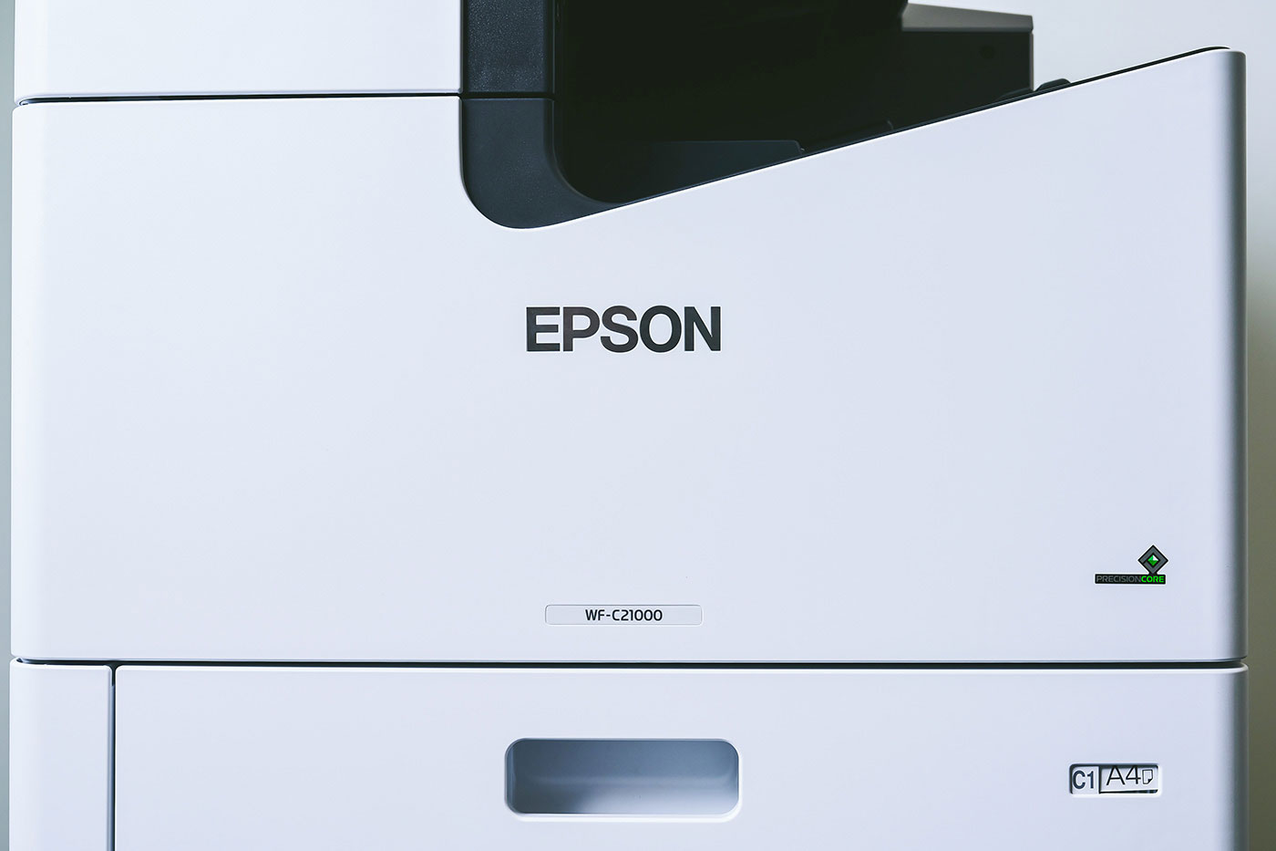 高效生產力，綠能更環保：EPSON 免加熱極速影印機 WF-C21000 一手實測報告！