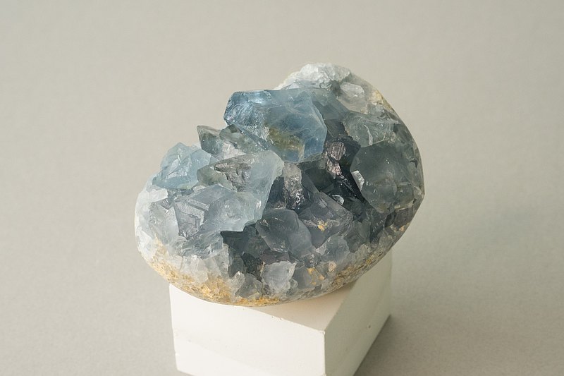 天然天青石 水晶礦石 無拋光 無加工 大自然的能量 雨過總會天晴 藍色是最療癒的顏色