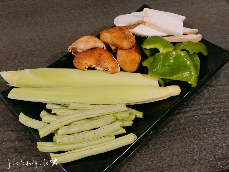 中山區,中山國小站,伊比利豬,吃到飽,和牛,寵物友善,寵物友善餐廳,戰醬燒肉,日本和牛,海鮮,澳洲和牛,烤肉,燒肉,菜單,雙城店 @跟著Julie一起走吧