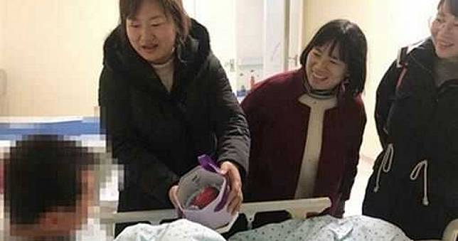 上課到一半口吐白沫！師緊急「嘴對嘴」吸嘔吐物　救男童一命