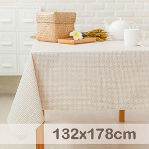 防水防油效果優異，家居戶外皆可使用 背面厚實鋪棉，保護桌面營造自然垂墜感 仿布壓紋，配色蓬鬆線縫邊，從細節打造精品質感 無印良品風雅致設計，輕鬆改變家居風格
