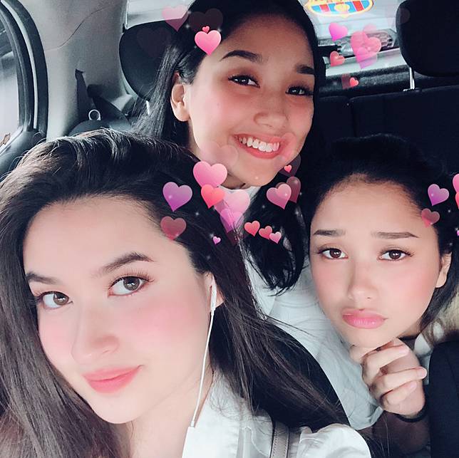 13 Foto Ini Buktikan Anak Anak Titi Dj Tetap Kompak Meski Beda Ayah Mediariau Com