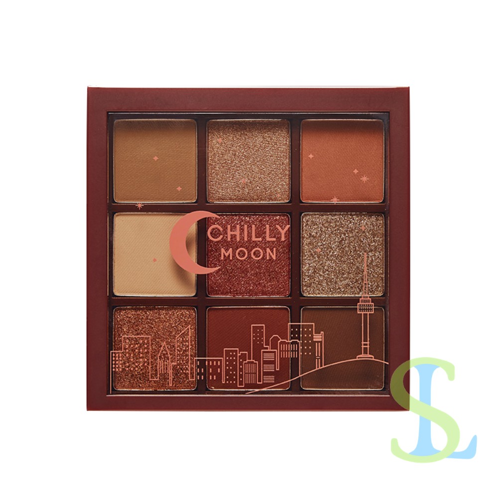 【商品特色】有著月亮的朦朧神秘，也散發出星光的明亮耀眼。 月與星光渲染著深夜的漆黑與寧靜，就像是月光暈染夜空，星光點綴了漆黑，能展現出成熟穩重卻有個性的9種不同顏色。 柔韌滑順的極細緻眼影，緊緊服貼不